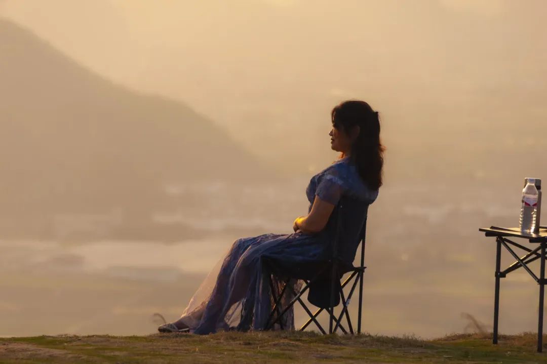 努力工作赚钱才是最有意义的事情,每天坚持一件事就是干活挣钱