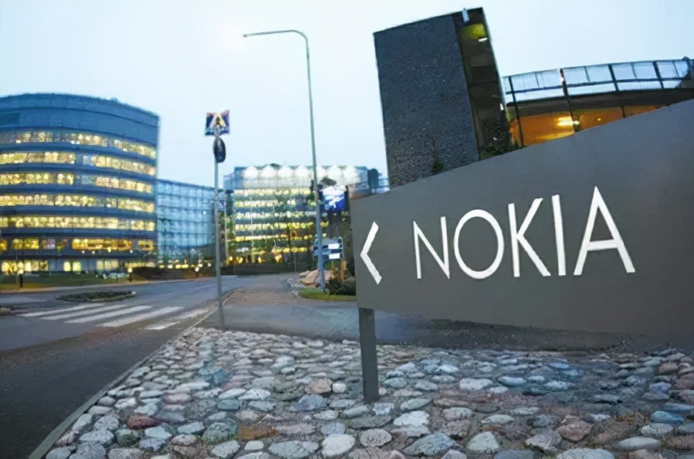 当年称霸的诺基亚，销声匿迹的这些年在干嘛？如今连苹果也要折服