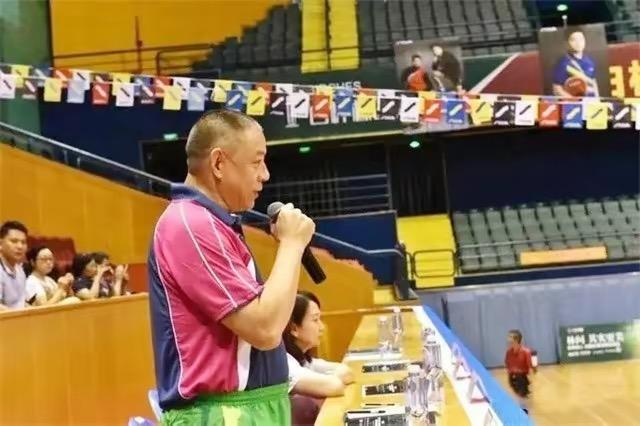 国乒前功勋主帅现状,国乒教练王楠现状