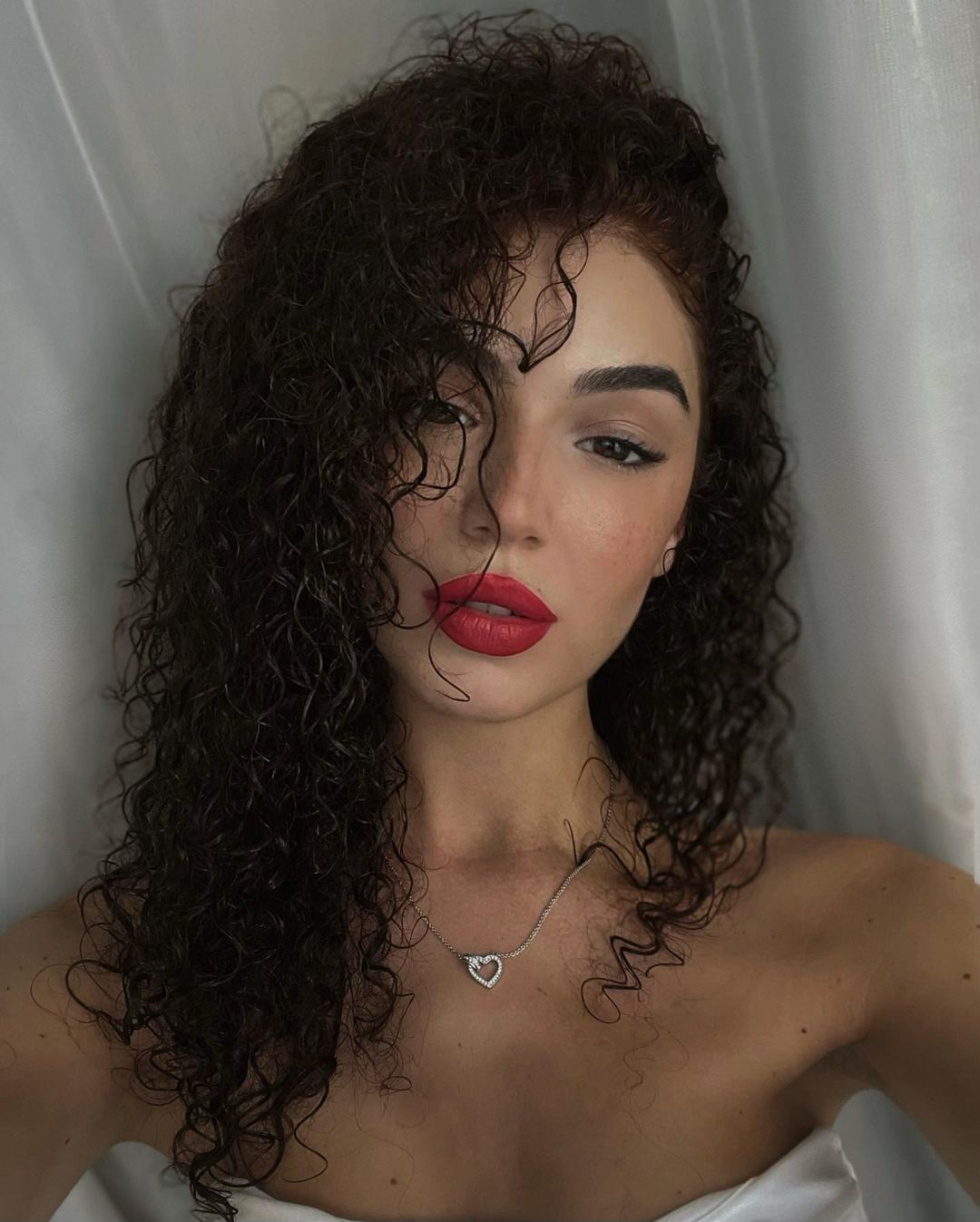 职场失意，情场得意！一起来认识下未来西甲最佳门将的女友