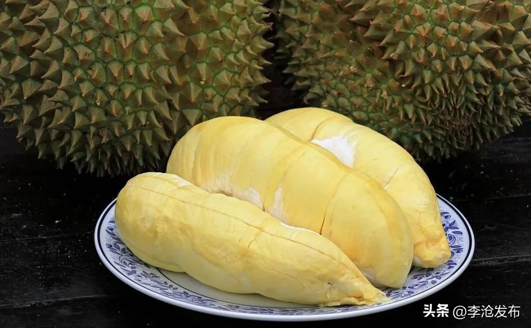 买榴莲切勿贪图便宜,买榴莲别被坑