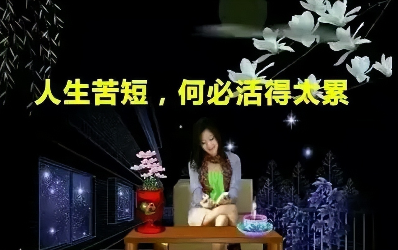 风云四季无余乐，一片痴情寄绿园，哪些往事让养花大叔最常追忆？