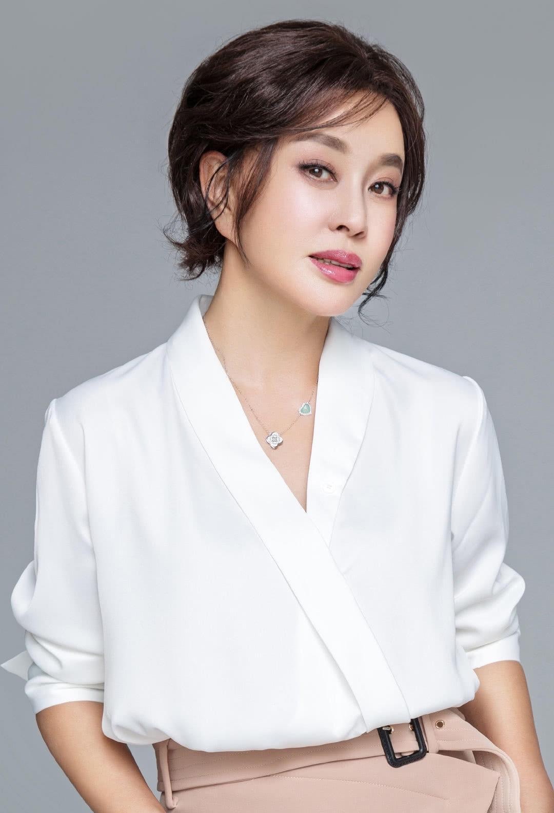 刘晓庆经历了4段婚姻,刘晓庆一生的爱情与婚姻