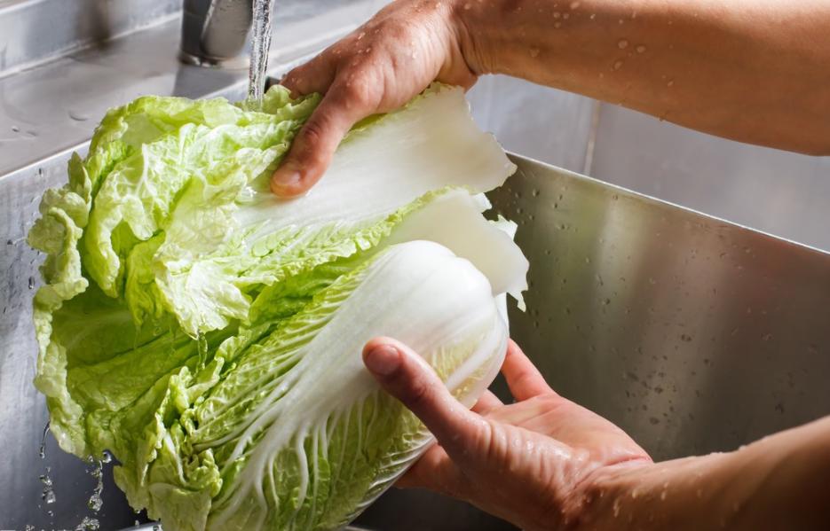 口干口苦牙龈肿痛中医辨证,内热牙龈肿喝什么降火