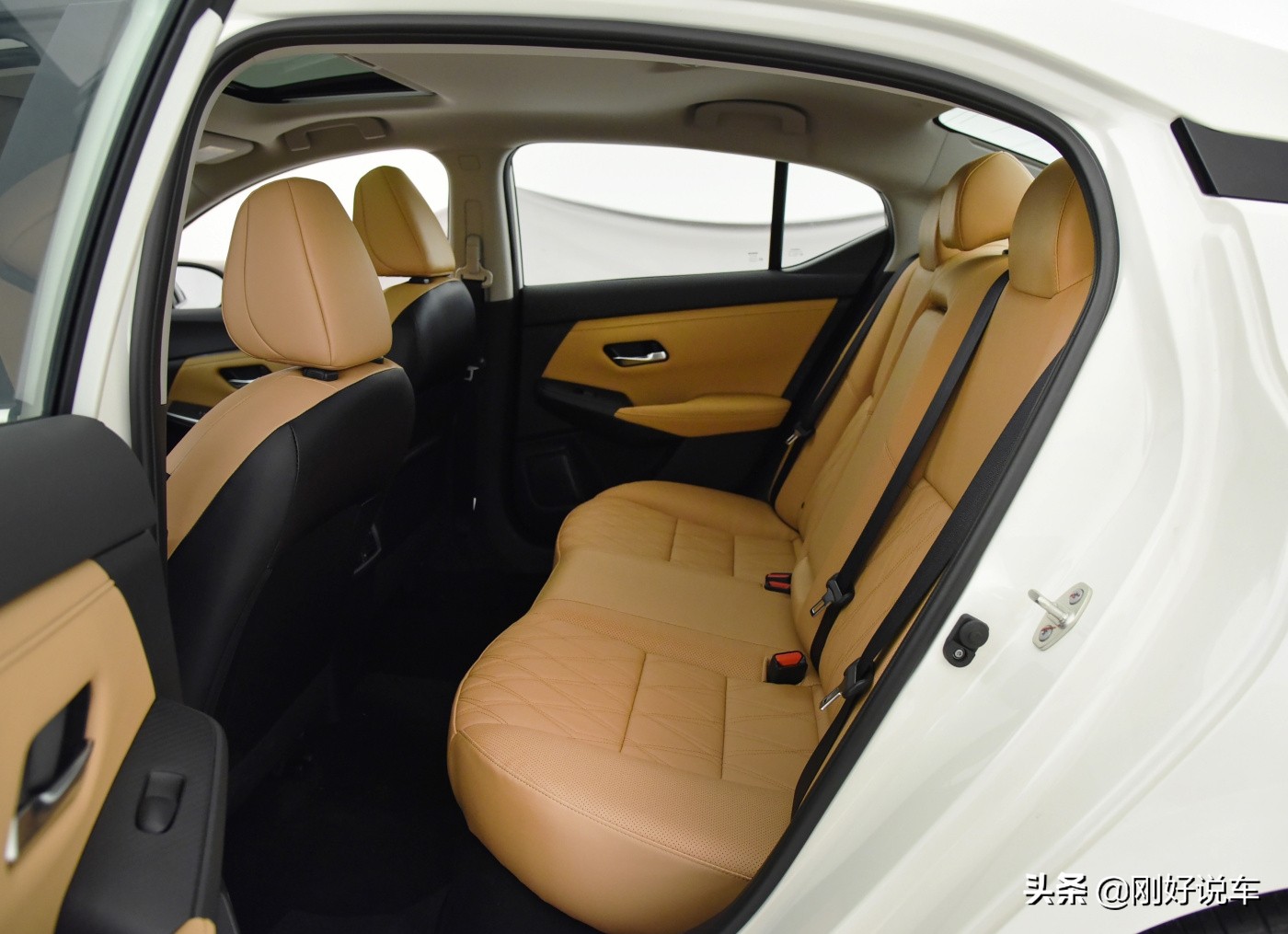 轩逸的销量都是经典款撑起来的吗,轩逸2022款悦享版车优缺点