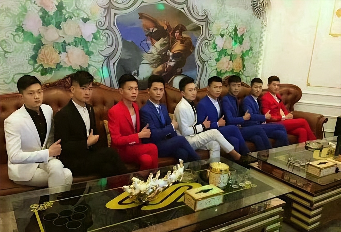 富婆招男公关,富婆招聘男公关之内幕揭秘