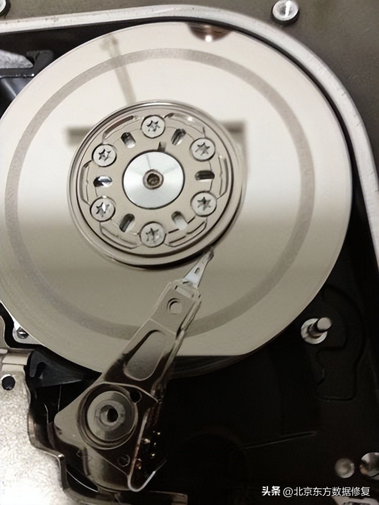 硬盘损坏可以修复吗,硬盘显示损坏了怎么处理