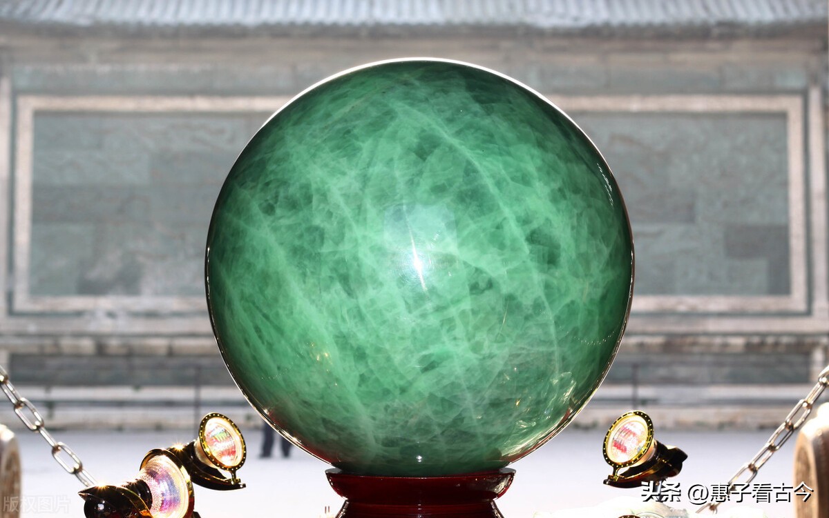 故事:穷秀才海外奇遇,捡到未知宝物,走上人生巅峰