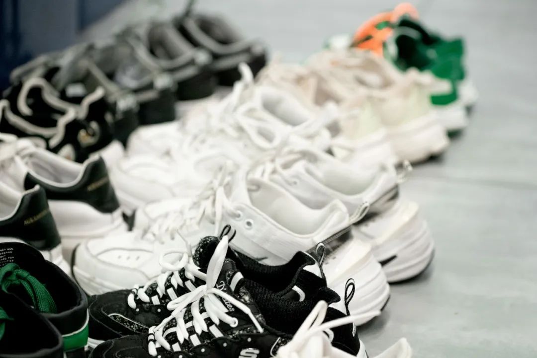 适合自己的舞鞋才是最好的舞鞋,不同舞种选择