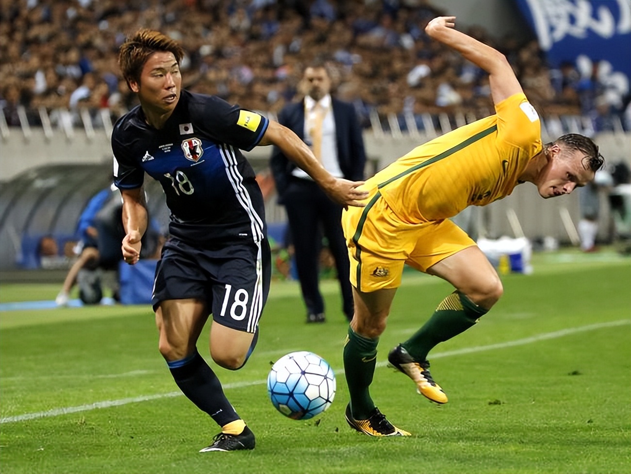 温格重回阿森纳天下足球,温格重返赛场