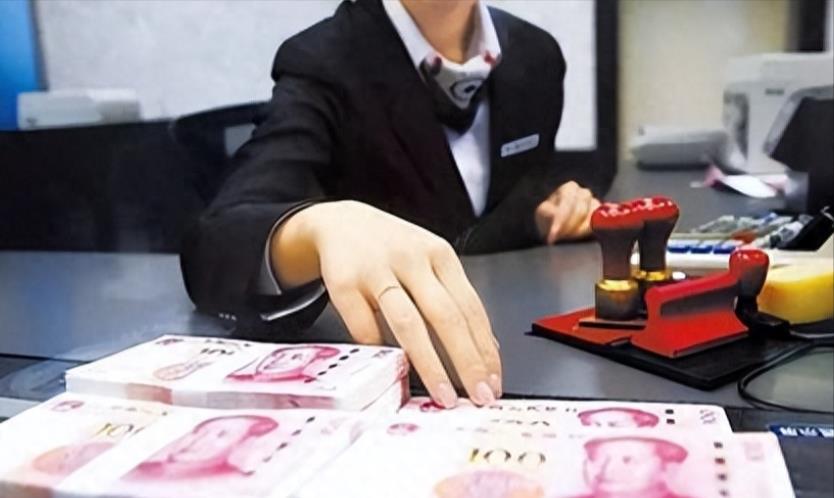 70万房贷30年每年还多少,70万房贷30年利息多少合适