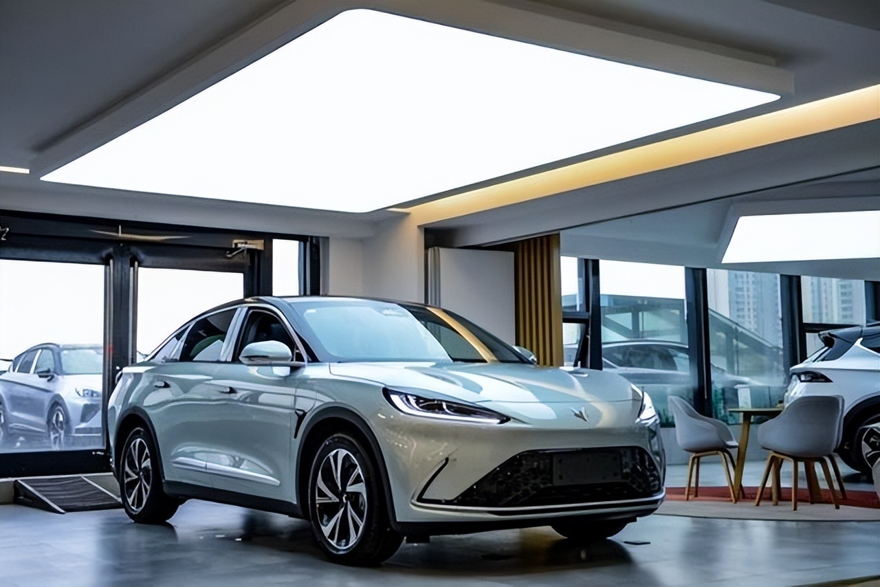 20多万元买极狐汽车，买到的是百万级的安全性和品质感