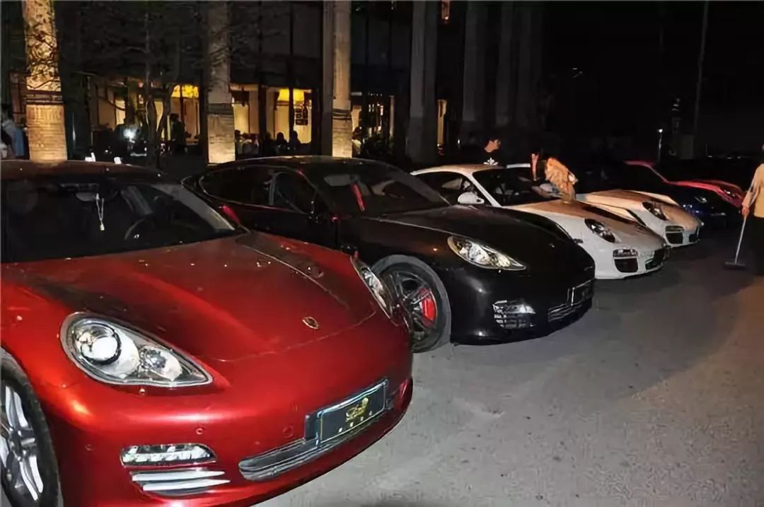 花70万买了辆车,花了70多万买了一辆车