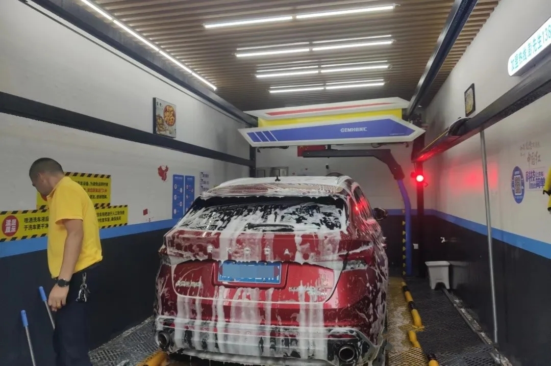 自动洗车机多少钱一台云南,上门自动洗车机多少钱一台