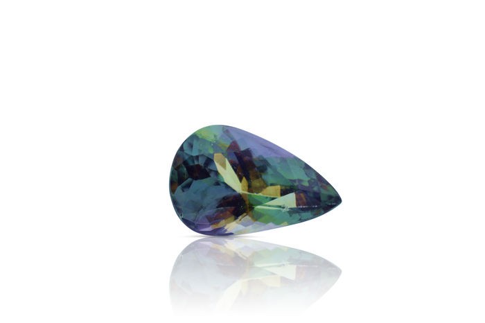 坦桑石和蓝宝石对比,坦桑石真假鉴别方法