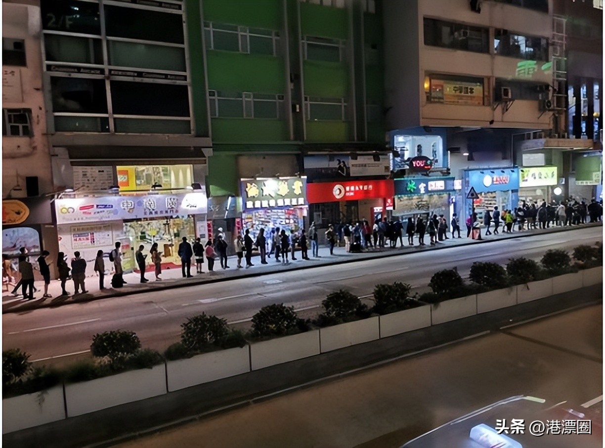 内地游客在香港吃香港美食,香港人回大湾区找美食
