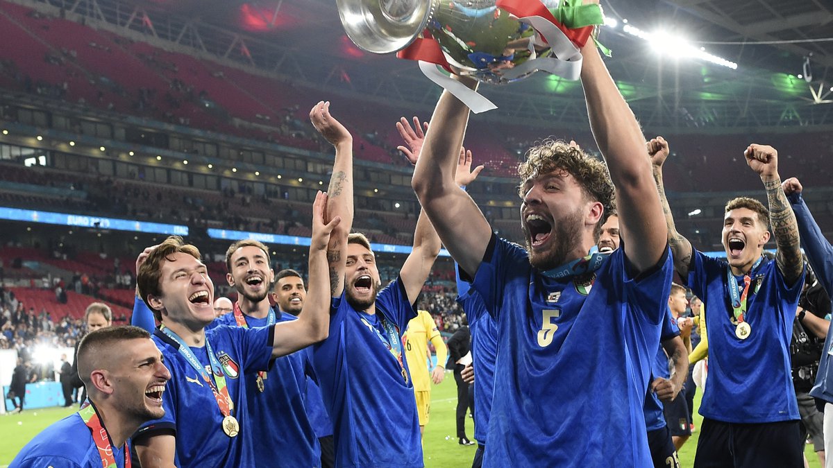 意大利欧洲杯夺冠曼奇尼落泪,意大利欧洲杯曼奇尼