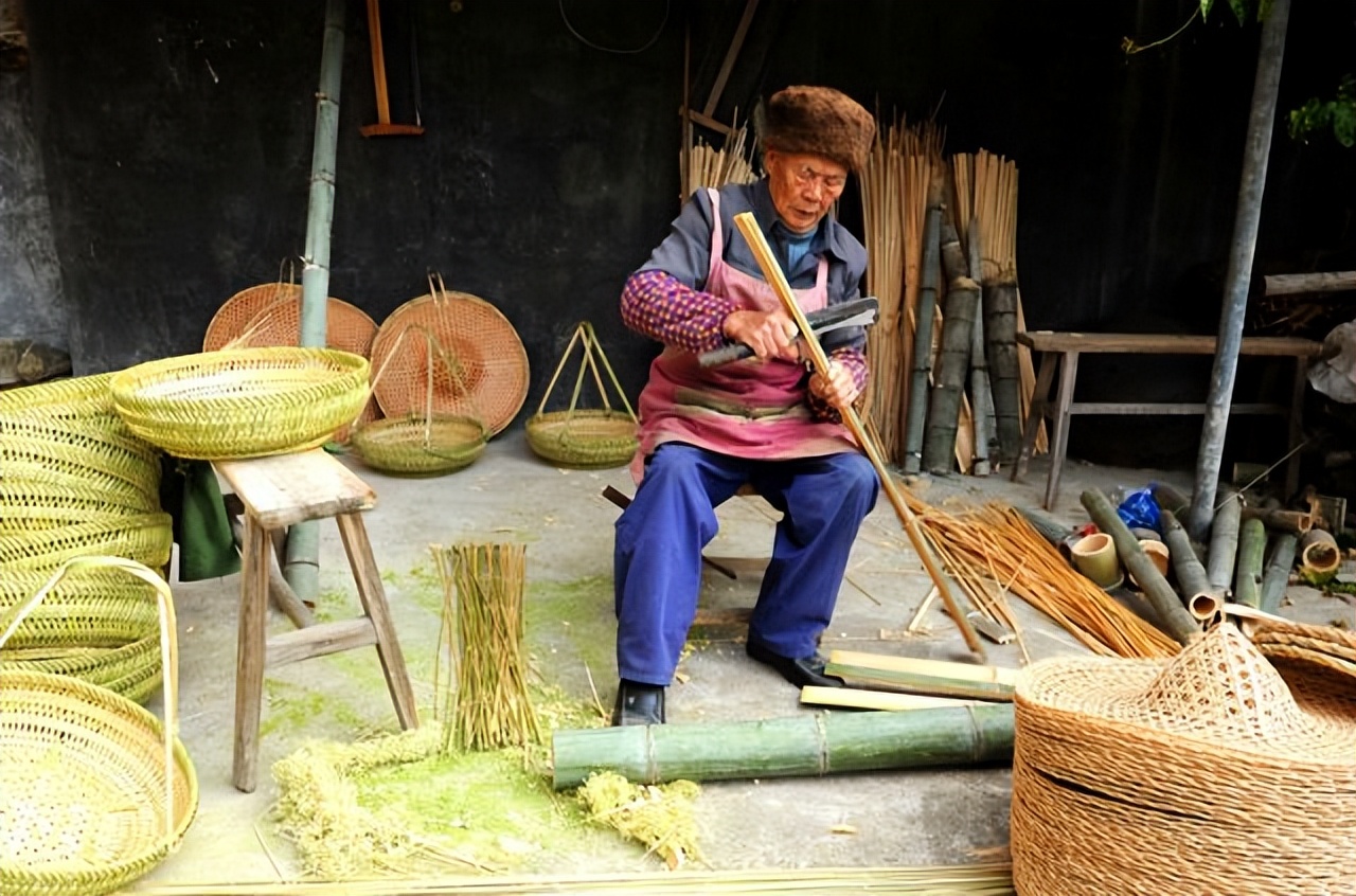 客家农村农具老物件,农村老物件斗笠蓑衣