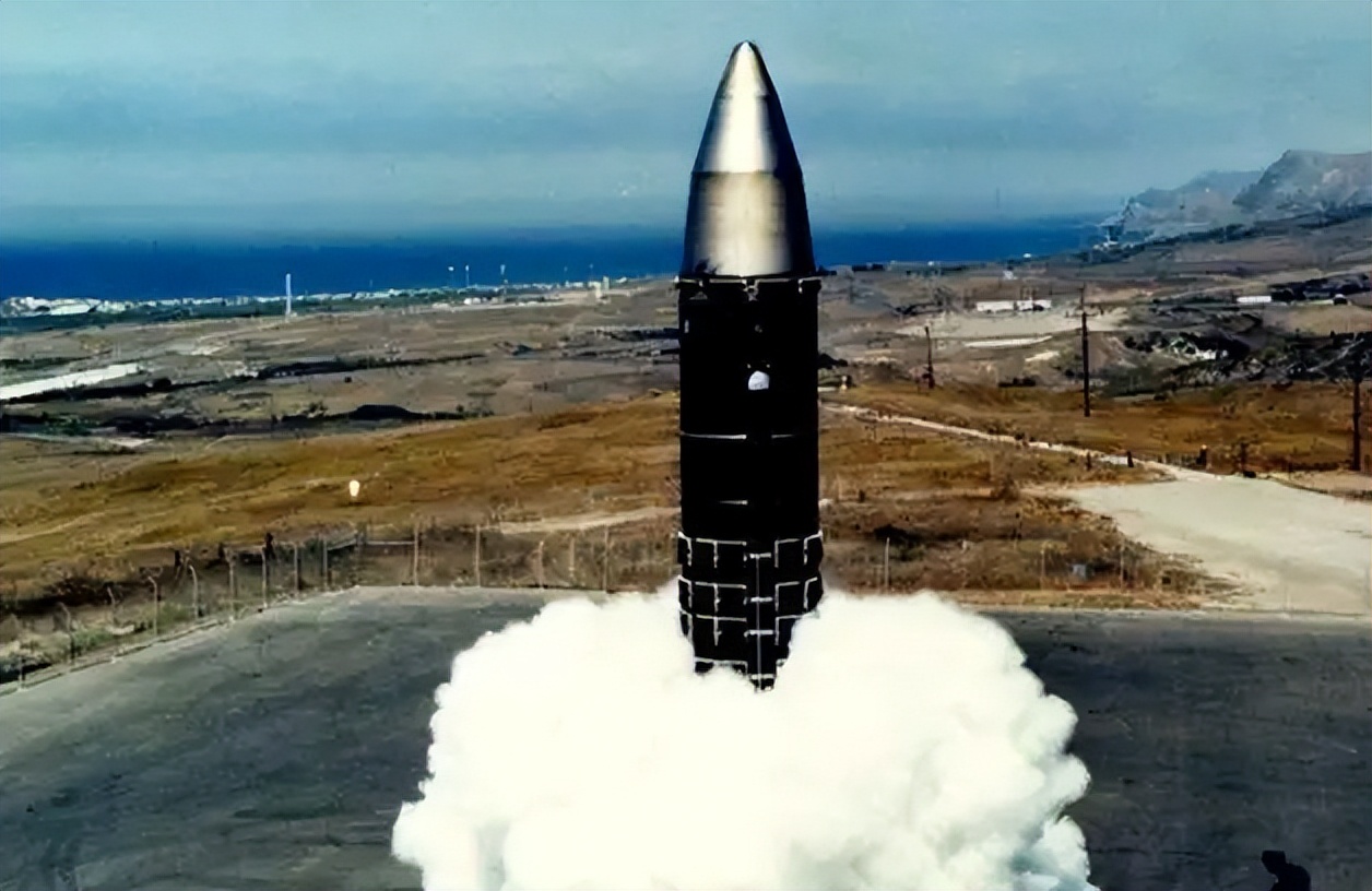 俄对北约发出严厉警告,北约警告要为与俄的战争做准备