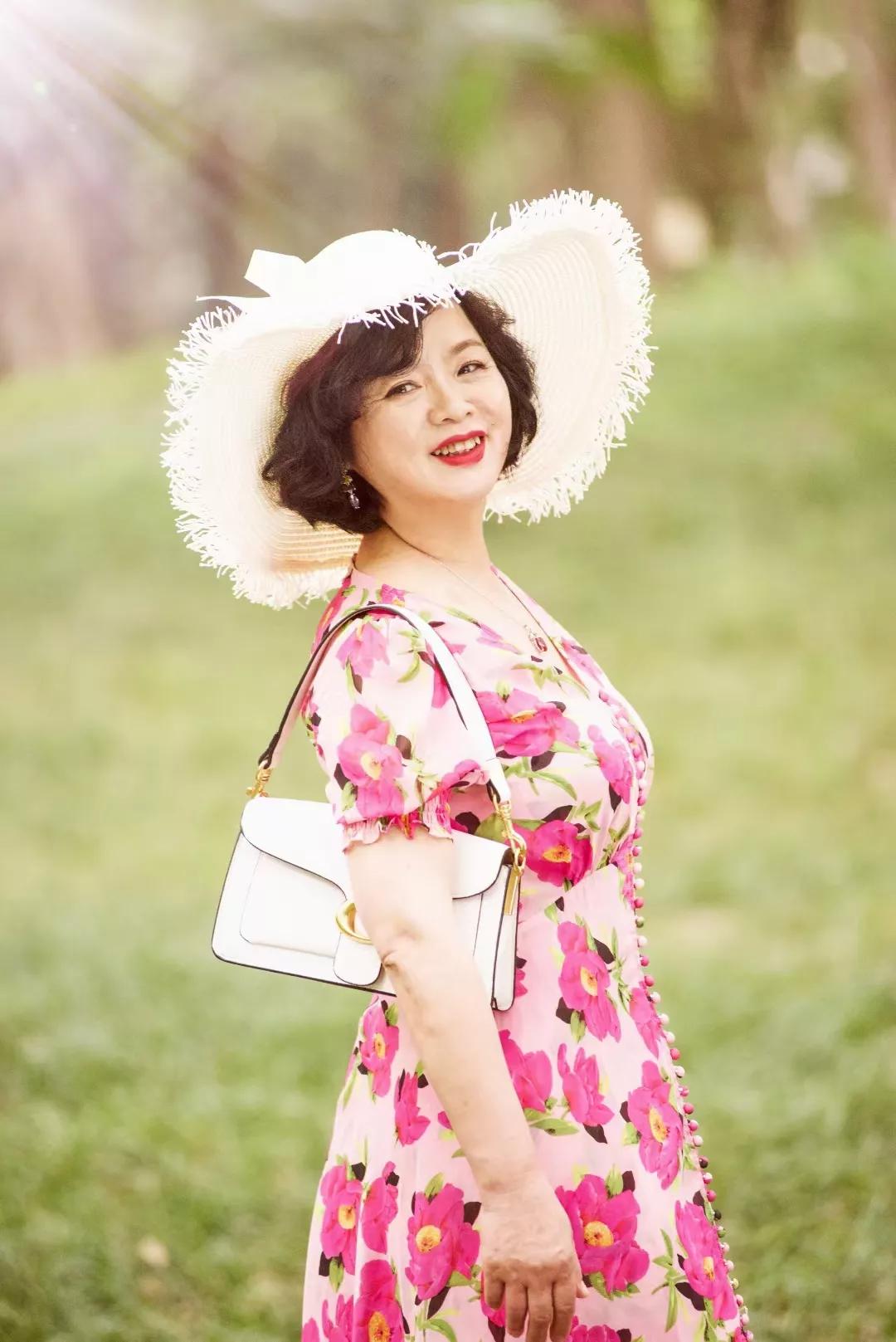 小小的车站完整版,一个小小的火车站