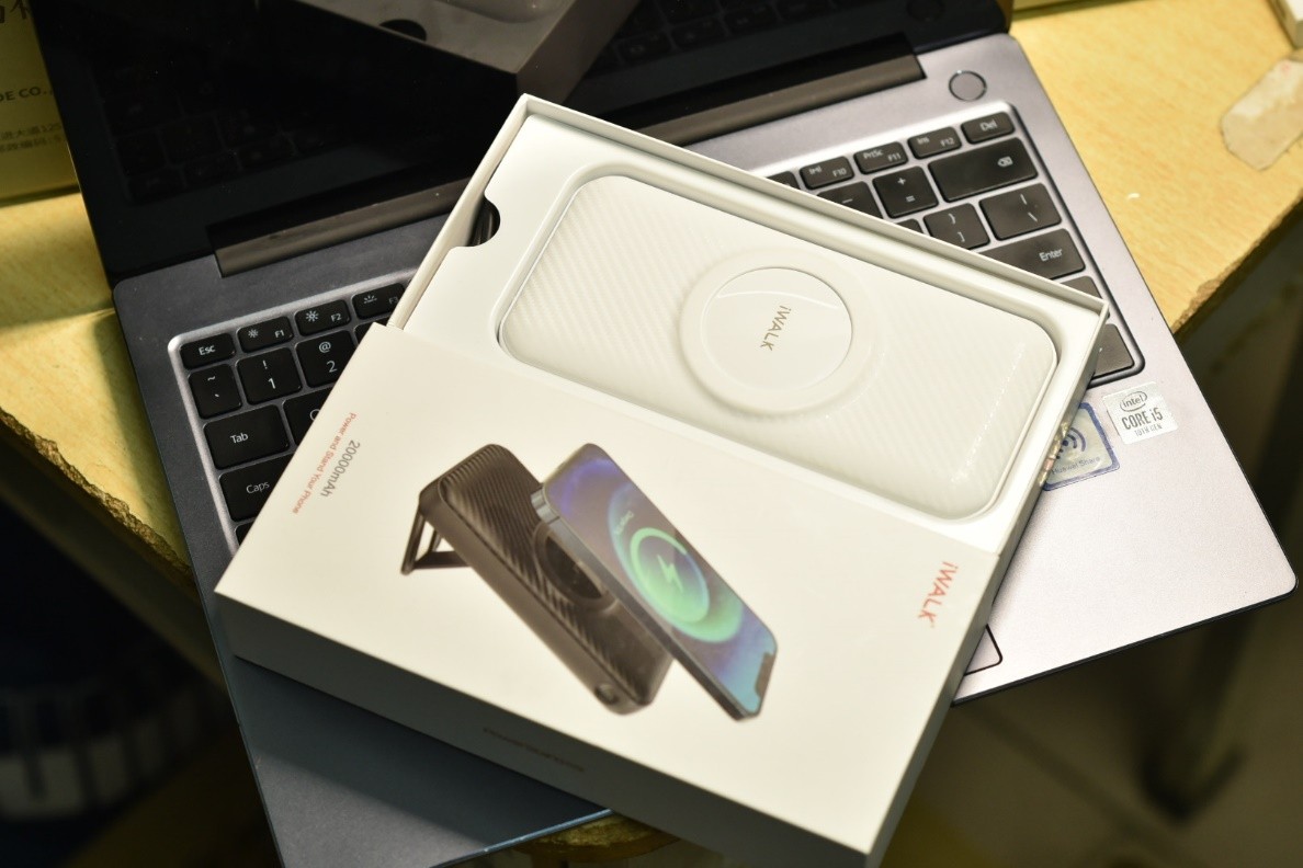 iwalk超薄无线充电宝,iwalk超薄磁吸充电宝