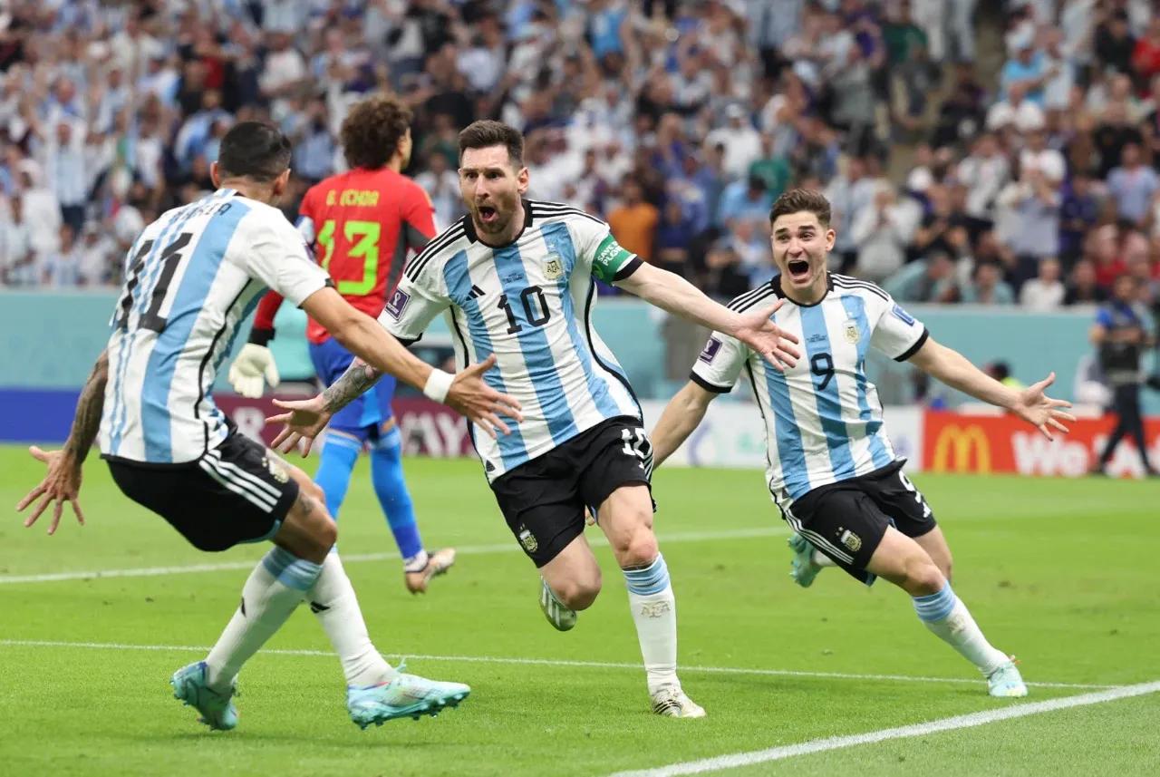 从侏儒到世界球王催泪纪录片,球王之路梅西