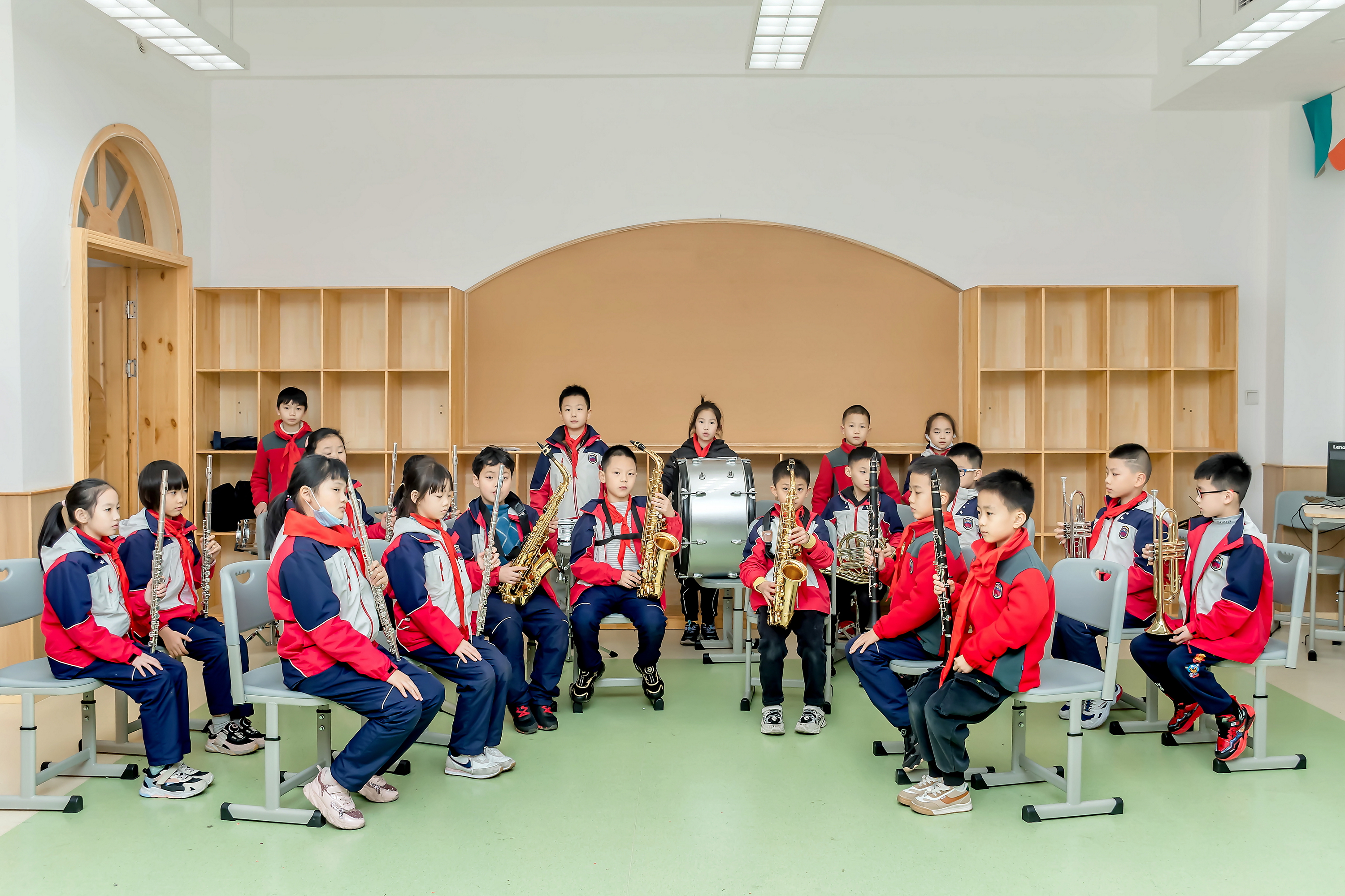 这个学校竟然有七十多门选修课，直接将学生“技能点”拉满