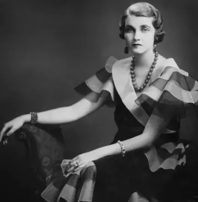 宋美龄麻花手镯值多少钱,宋美龄翡翠手镯价值两亿