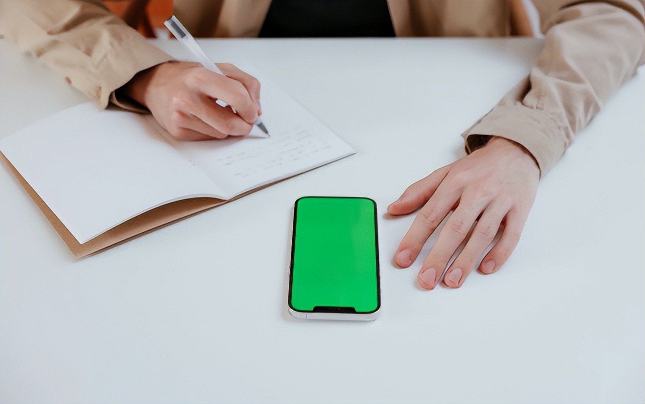 在银行工作工资一般是多少,银行本科生工作几年后待遇