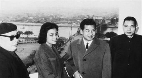 国王死而复生,国王葬礼全国哀悼