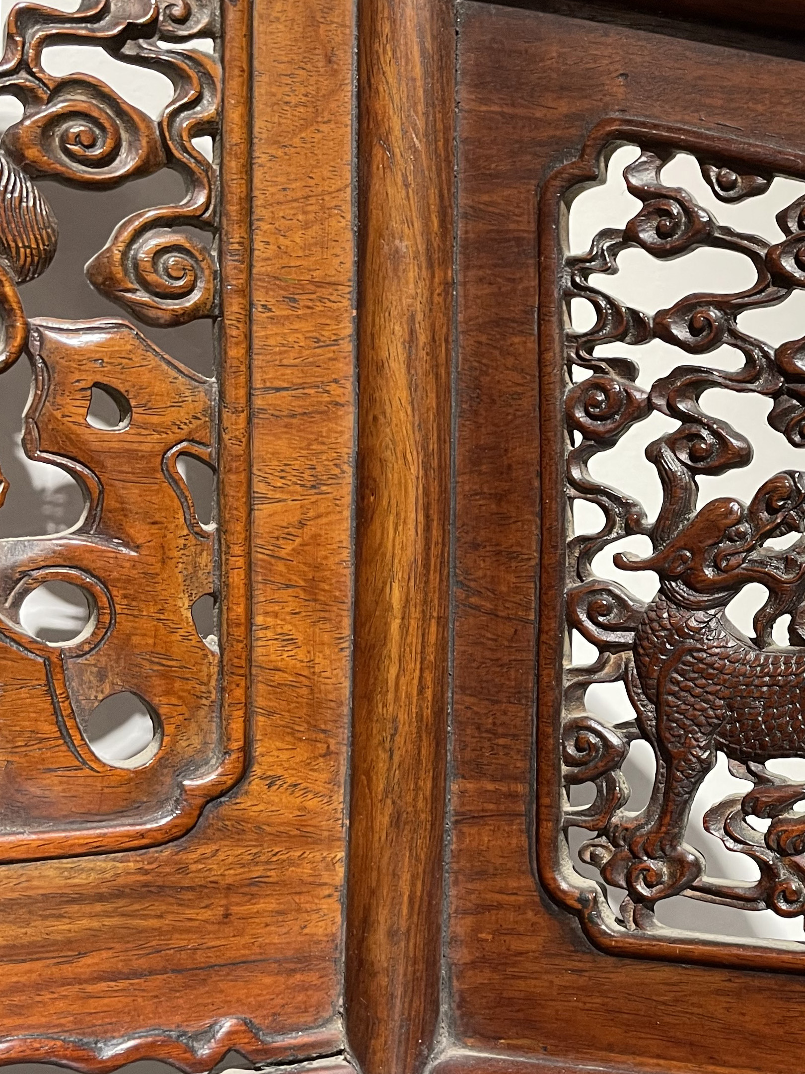 清代黄花梨镶黄杨木小镜台,少见的黄花梨镜台图片