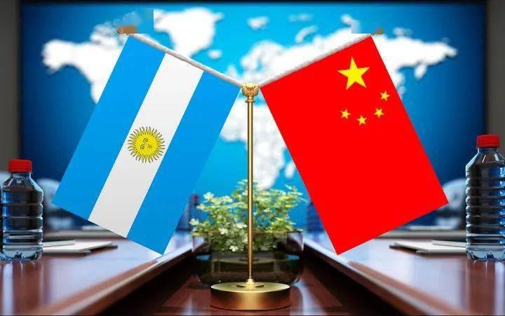 足球之巅阿根廷，经济却糟透了，而中国借机打进美国“后院”