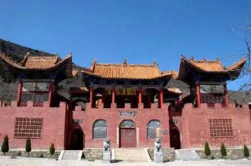 「大门口的老燕窝」（01）凡尘隐入白云间