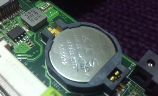 电脑放久了无信号,电脑放久了进不了系统怎么办