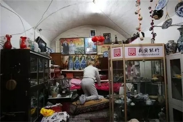 七旬老人50年收藏千万,老人痴迷古玩