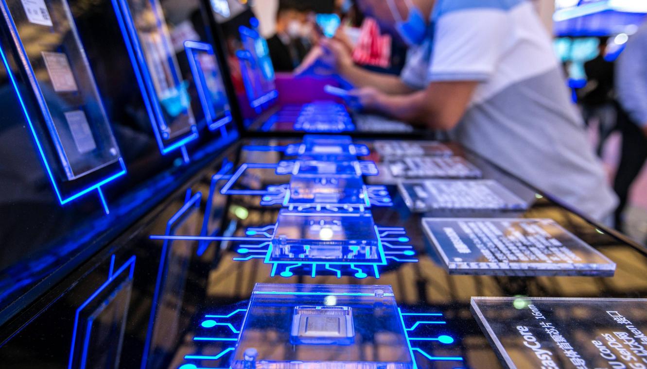 中国光刻技术突破是真的吗,中国光刻技术发展瓶颈有哪些