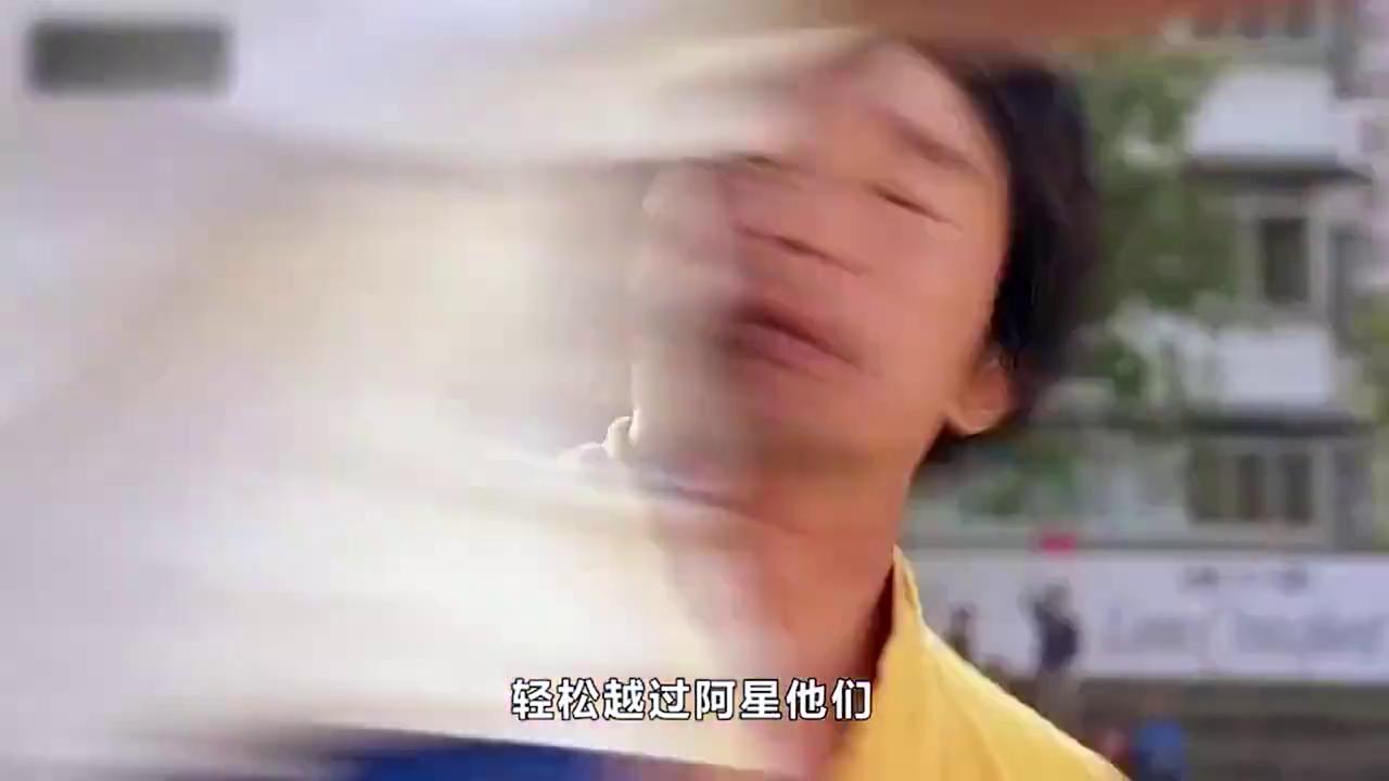 少林足球阿星双腿被折,少林足球阿星为什么踢球打人