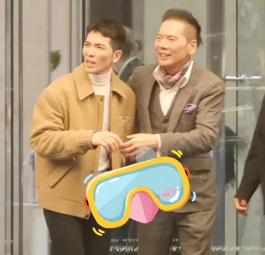 内涵张兰母子、产品一个也不熟，难怪向太陈岚的直播会“翻车”