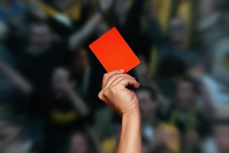 殴打球迷,殴打球迷的足球球员