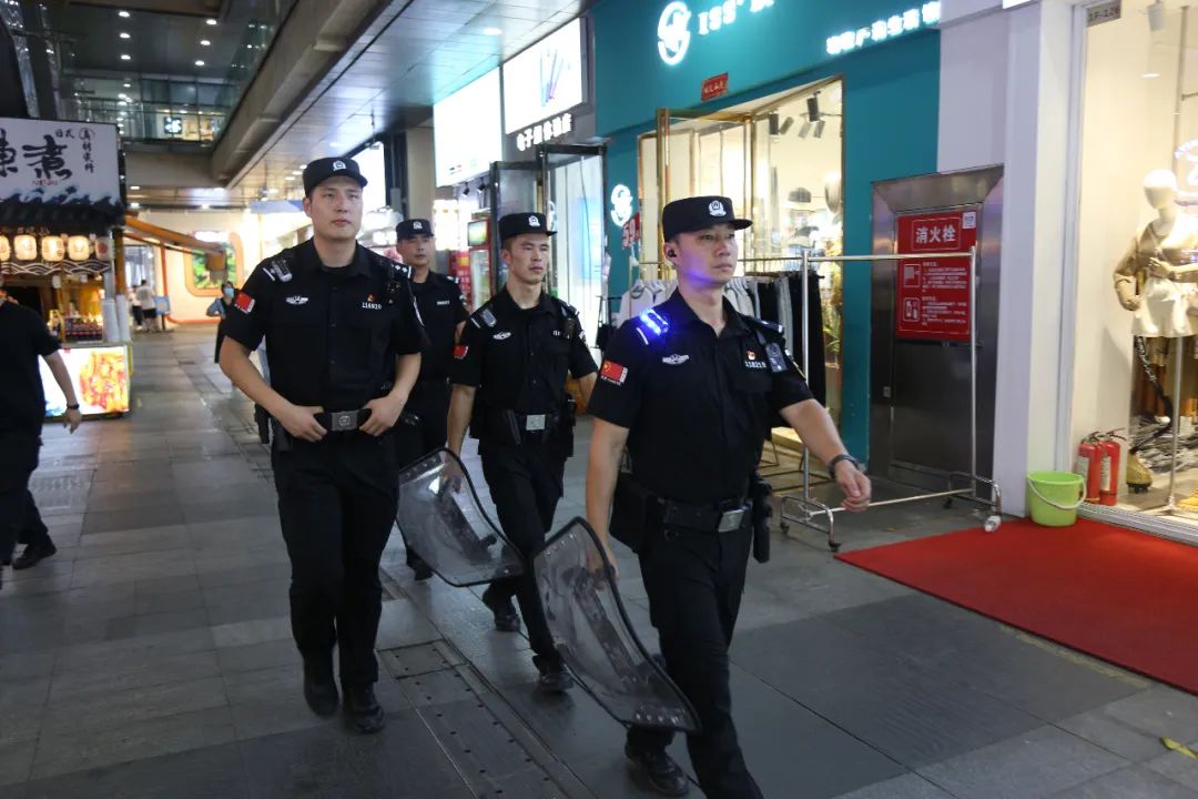 夏季治安打击整治“百日行动”丨尽锐出战!河南洛阳公安全力开展夏夜治安巡查宣防第二次集中统一行动