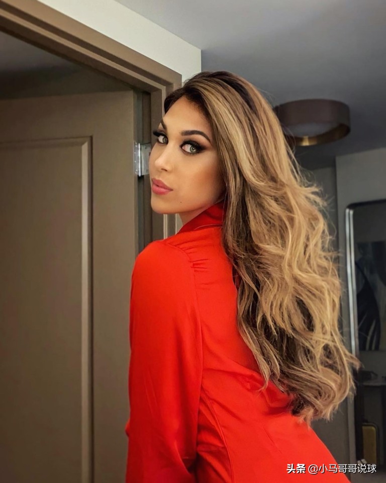 欧超杯冠军门将与西班牙环球小姐恋情官宣，网友：这也太好看了吧