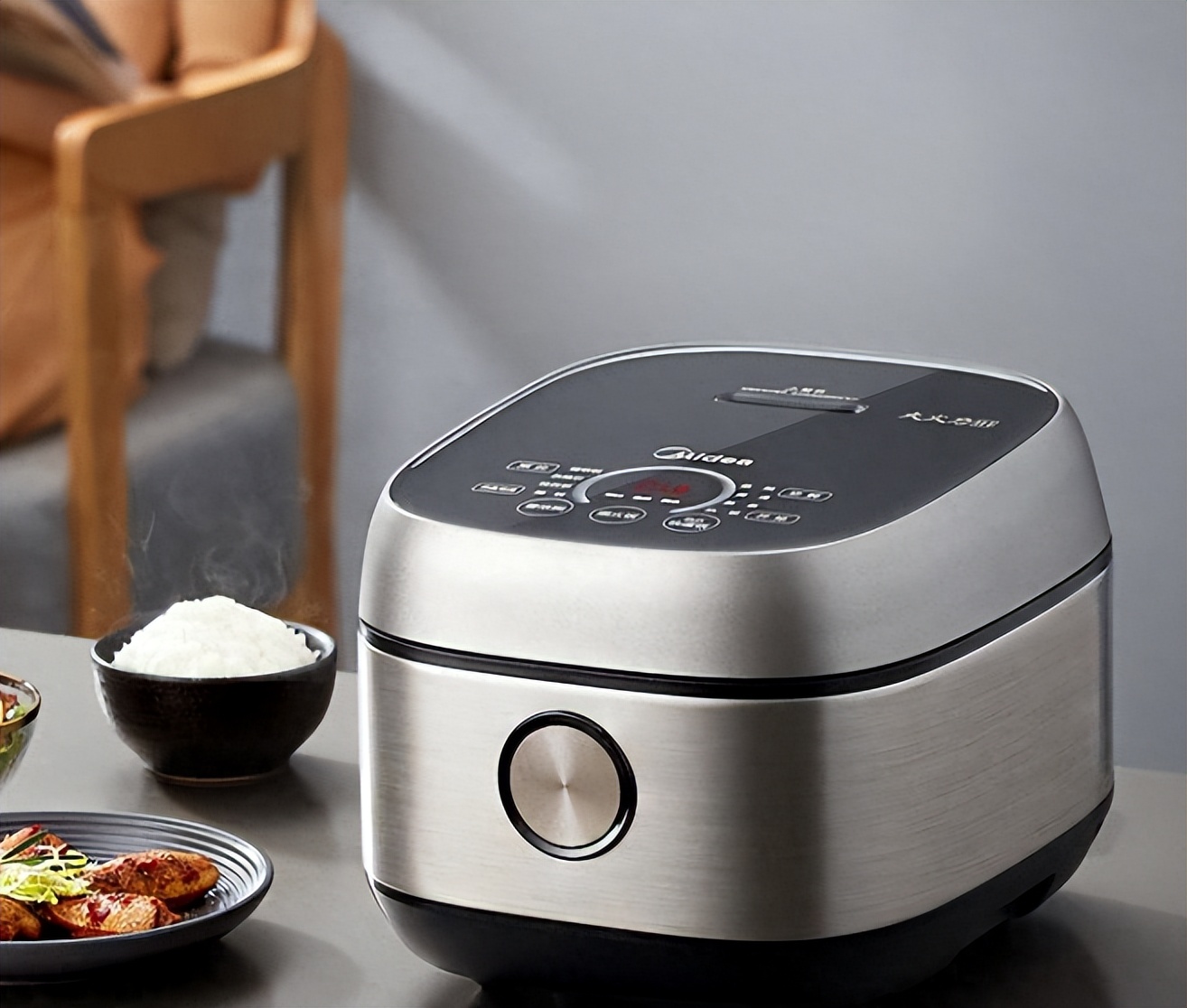 电饭煲贵的和便宜的有什么区别,100的电饭煲和500的电饭煲区别