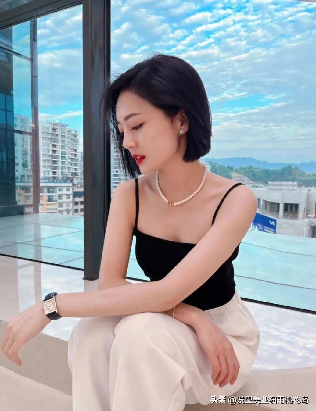 短发中年女网红排行,短发纹身女网红