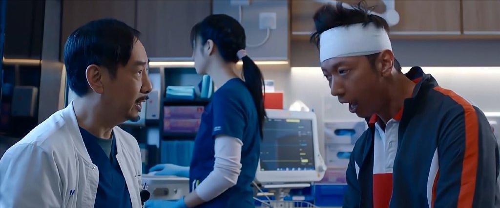 认不出？首届港男冠军回巢无线演技*跃进大**，被封新一代冻龄男神