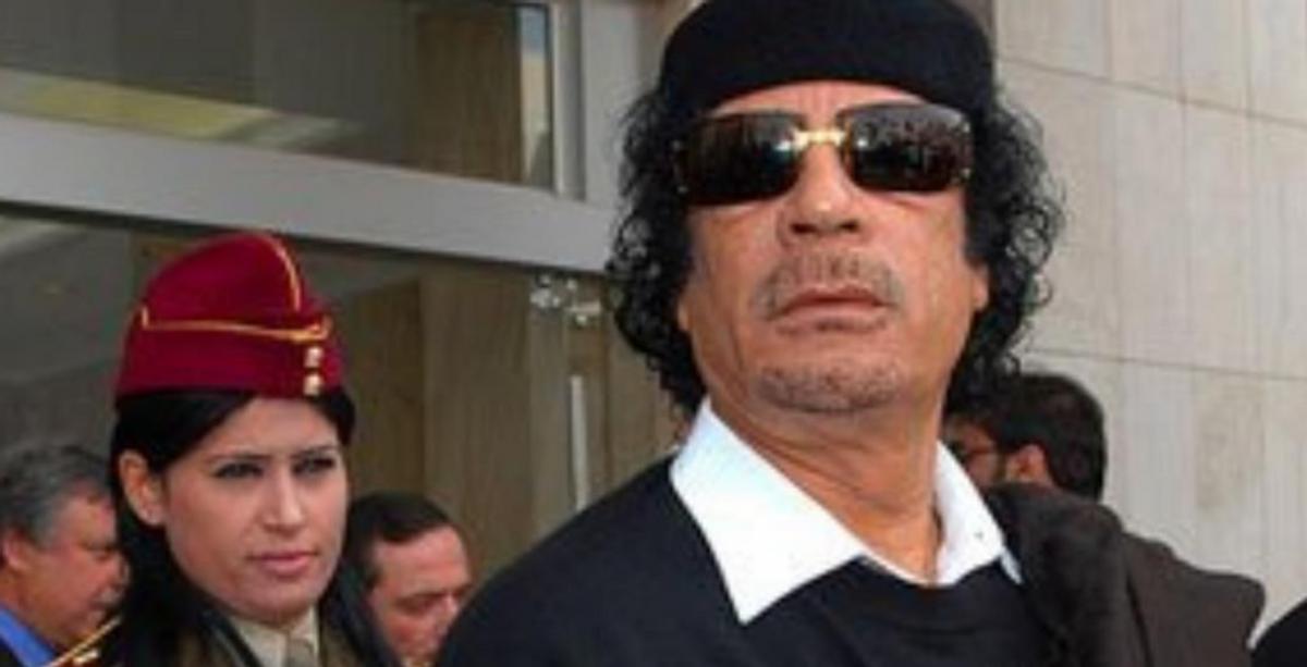 1982年卡扎菲访华，与*小平邓**谈话态度傲慢，邓公回应让其颜面尽失