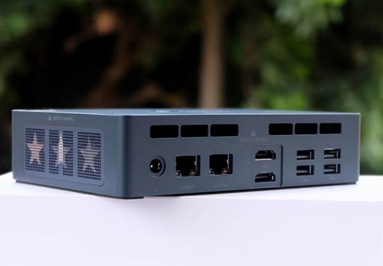 传统主机要被取代？“迷你主机”性能强劲，丝毫不输台式！