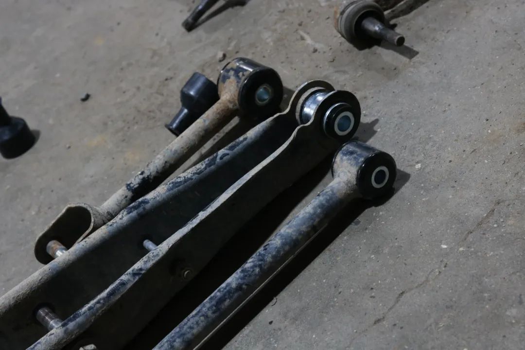 翻新车十二代皇冠修复全过程,12代皇冠25万公里要更换什么