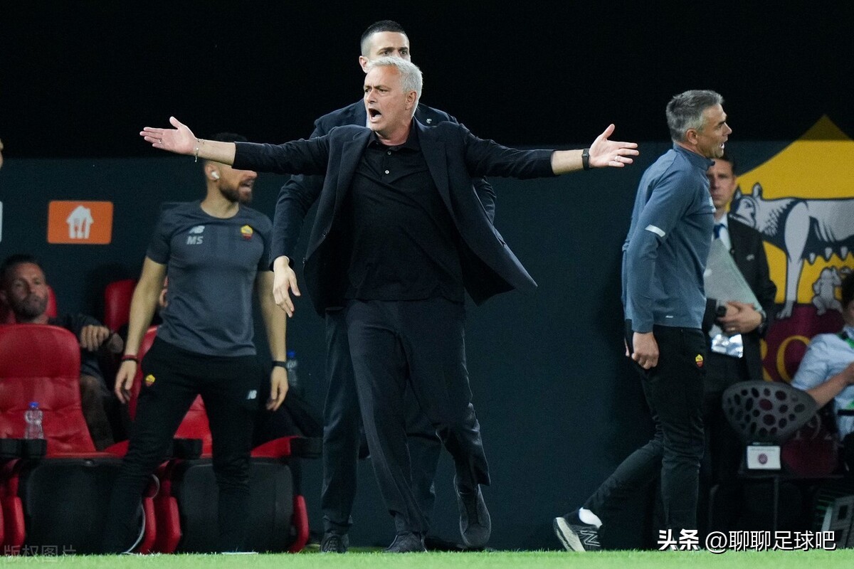 穆里尼奥亲自打电话给球员,穆里尼奥打电话召唤球员