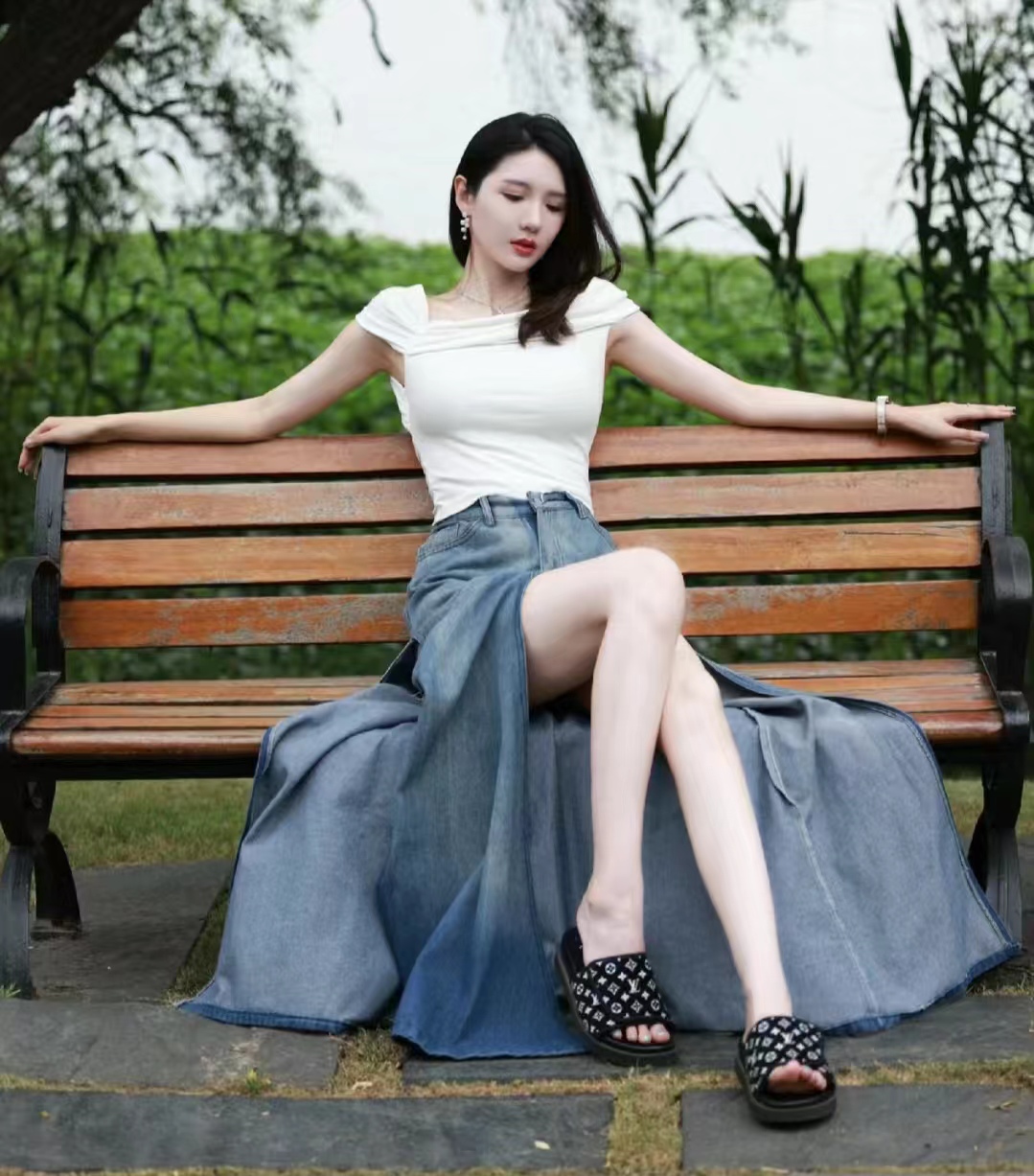 大t恤怎么搭配衣服好看,t恤搭配什么穿比较好看