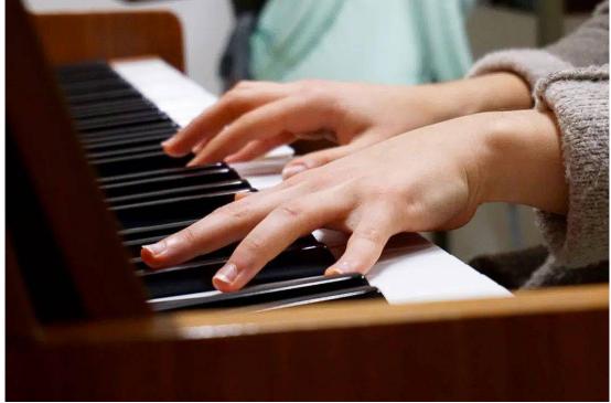 女钢琴老师被打,女钢琴老师被打后续